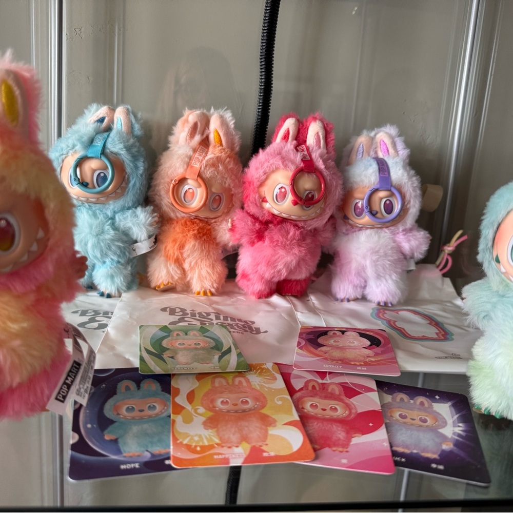 Authentic POPMART Labubu Big Into Energy Luck New In Box - Picture 5 of 5